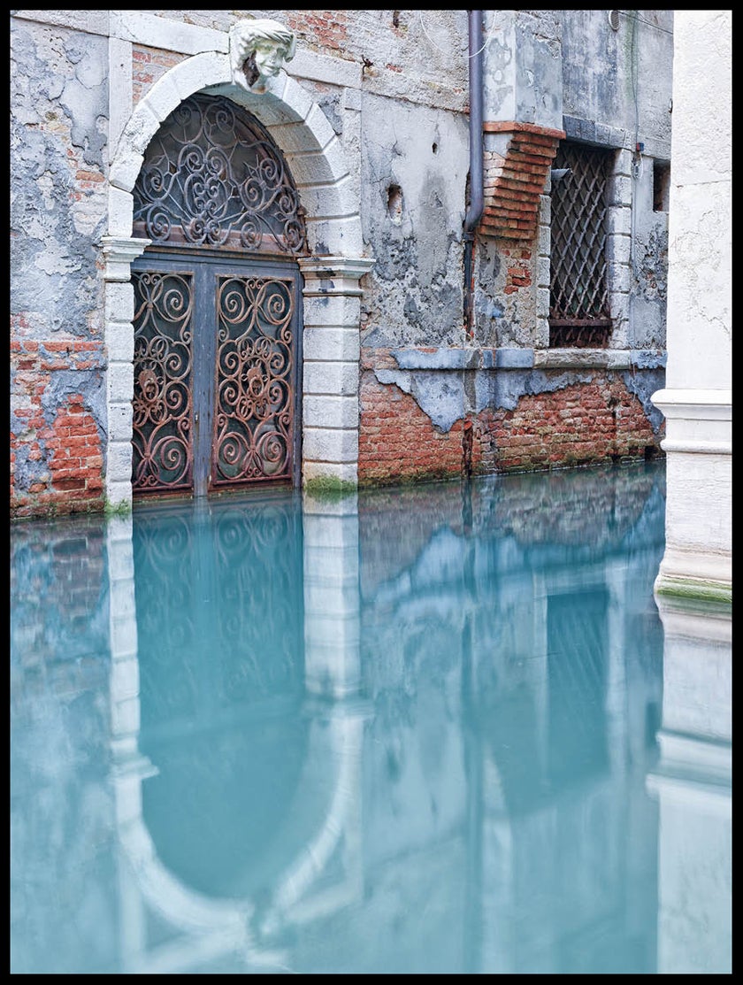 Канал във Венеция