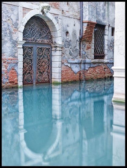 Канал във Венеция